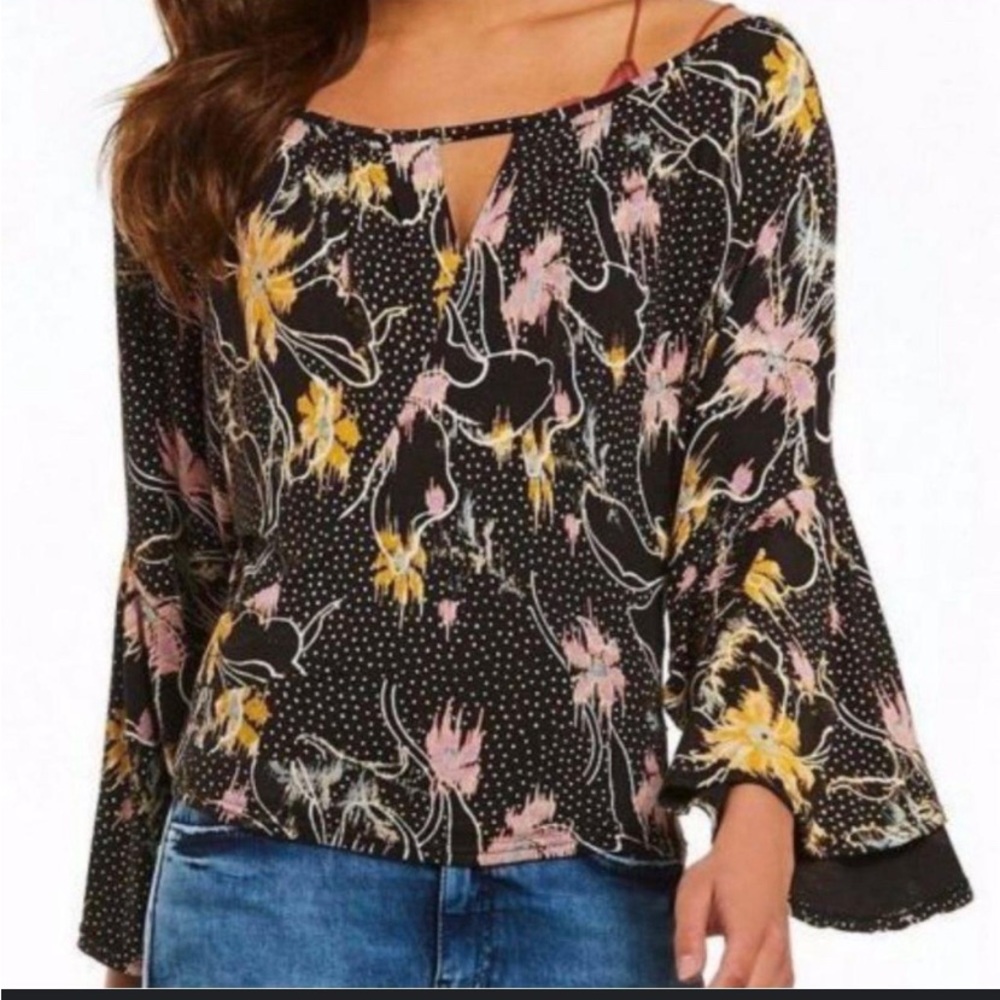 Free People‎ The Last Time black floral bell sleeve top. NWT.Size Large